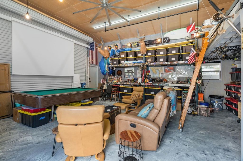 Image 28 of property listing at 4805 W LEONA STREET, Tampa, FL 33629