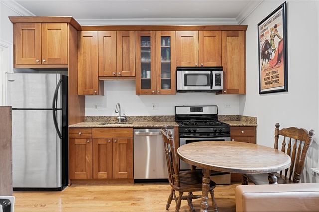 2707 N Mildred Avenue 1B, Chicago, IL 60614