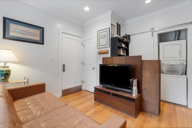 2707 N Mildred Avenue 1B, Chicago, IL 60614