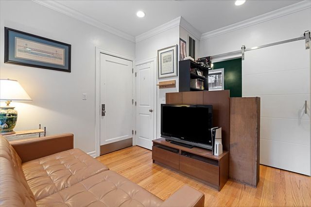 2707 N Mildred Avenue 1B, Chicago, IL 60614