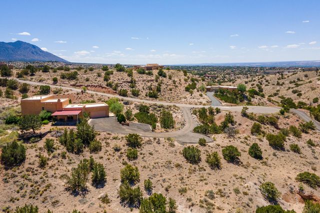 27 Las Huertas Road, Placitas, NM 87043