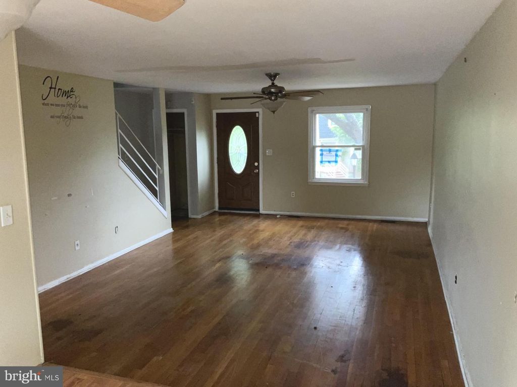 Image 3 of property listing at 37 WATKINS PARK DR #19, Upper Marlboro, MD 20774