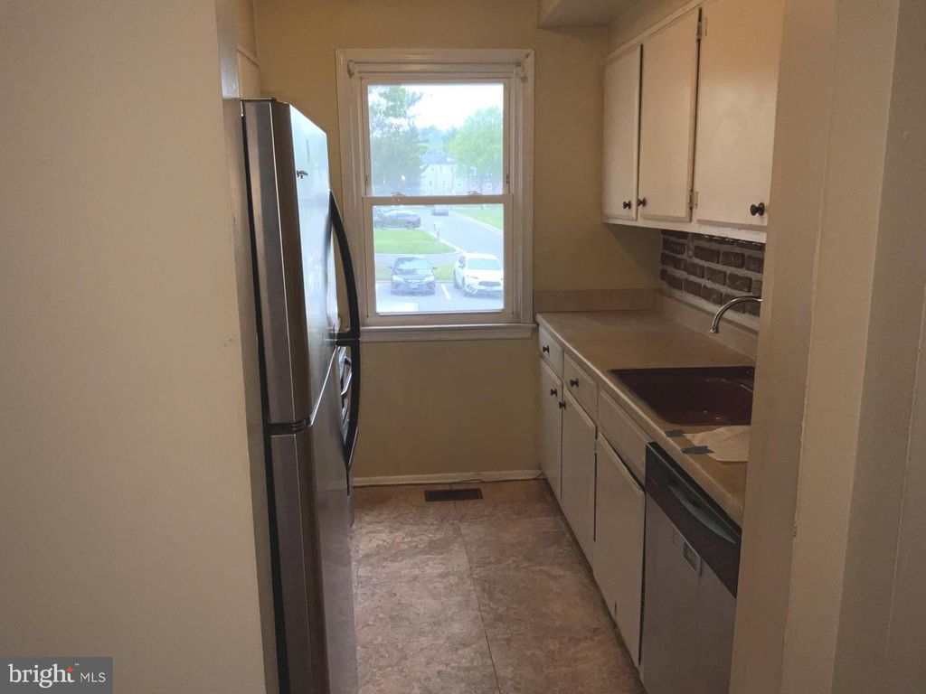 Image 6 of property listing at 37 WATKINS PARK DR #19, Upper Marlboro, MD 20774