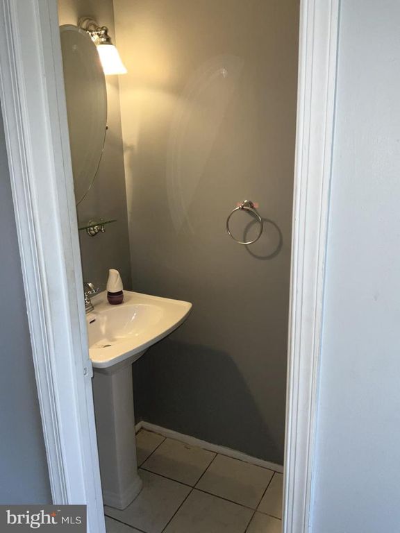 Image 8 of property listing at 37 WATKINS PARK DR #19, Upper Marlboro, MD 20774