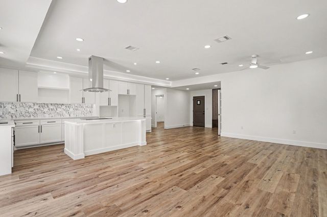 2117 Montana Trail, Grand Prairie, TX 75052