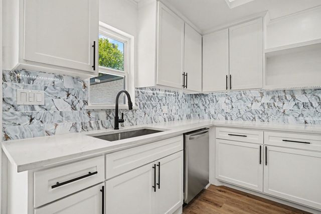 2117 Montana Trail, Grand Prairie, TX 75052