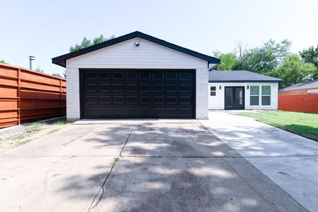 2117 Montana Trail, Grand Prairie, TX 75052