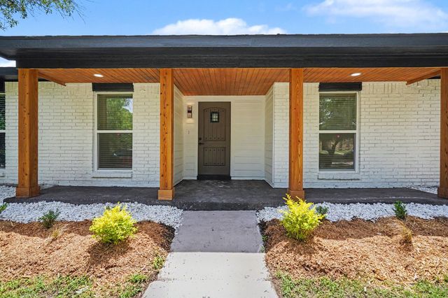 2117 Montana Trail, Grand Prairie, TX 75052