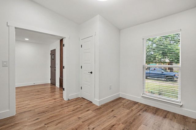 2117 Montana Trail, Grand Prairie, TX 75052