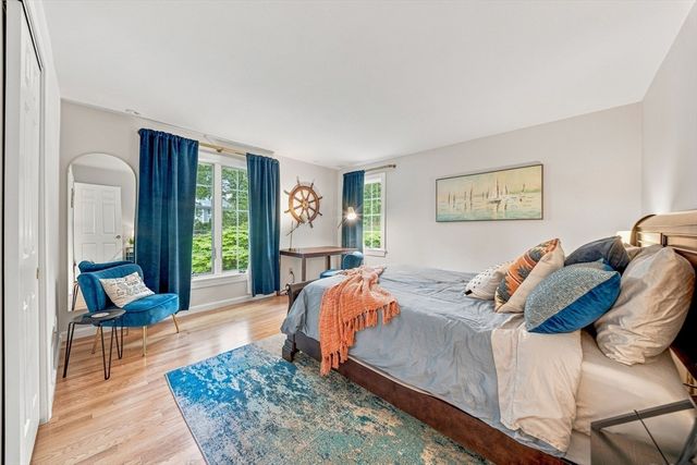 25 Laxfield Rd, Weston, MA 02493