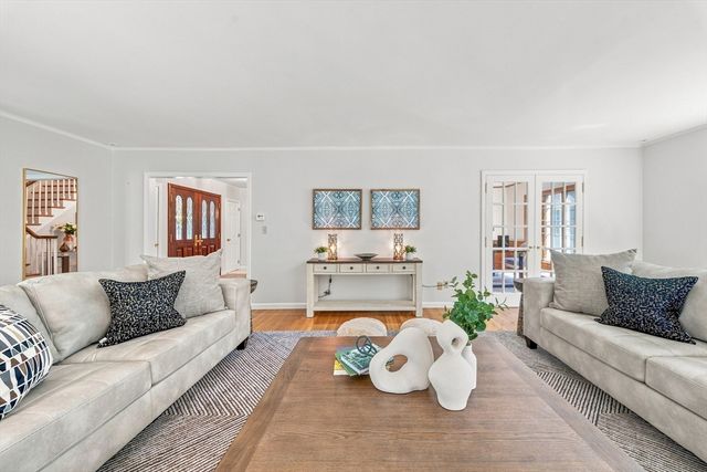 25 Laxfield Rd, Weston, MA 02493