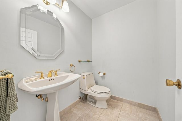 25 Laxfield Rd, Weston, MA 02493