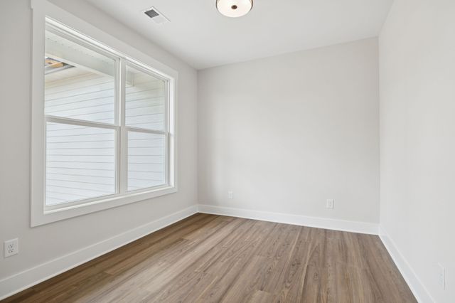 330 Thoroughbred Ln, Hartsville, TN 37074