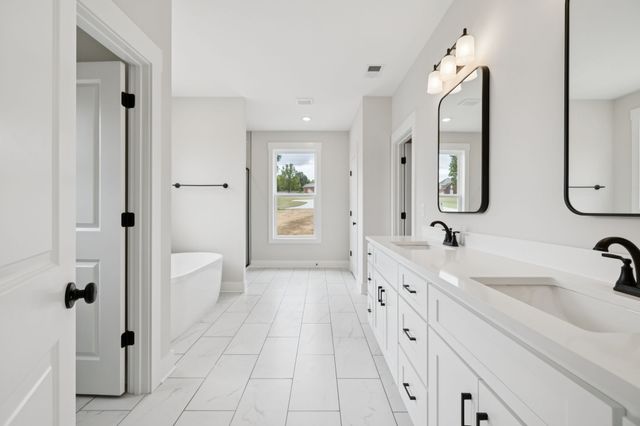 330 Thoroughbred Ln, Hartsville, TN 37074