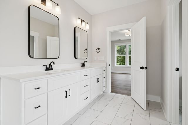 330 Thoroughbred Ln, Hartsville, TN 37074