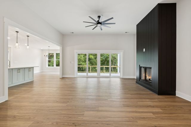 330 Thoroughbred Ln, Hartsville, TN 37074