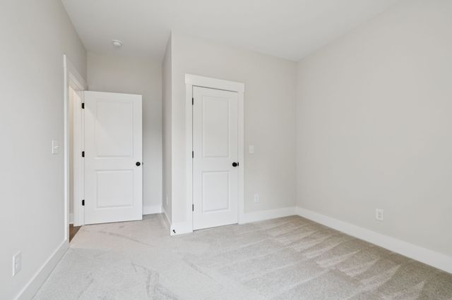 330 Thoroughbred Ln, Hartsville, TN 37074