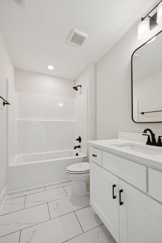 330 Thoroughbred Ln, Hartsville, TN 37074