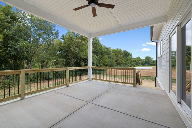 330 Thoroughbred Ln, Hartsville, TN 37074