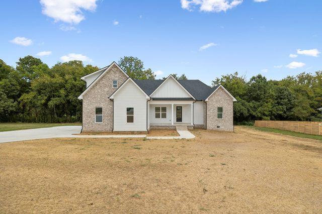 330 Thoroughbred Ln, Hartsville, TN 37074