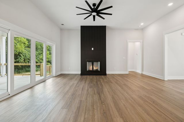 330 Thoroughbred Ln, Hartsville, TN 37074