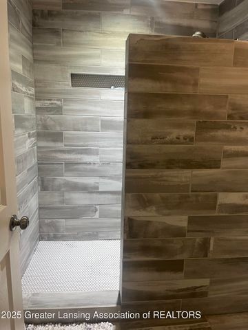 15860 Brook Road, Lansing, MI 48906