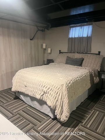 15860 Brook Road, Lansing, MI 48906