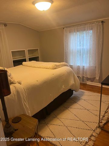 15860 Brook Road, Lansing, MI 48906