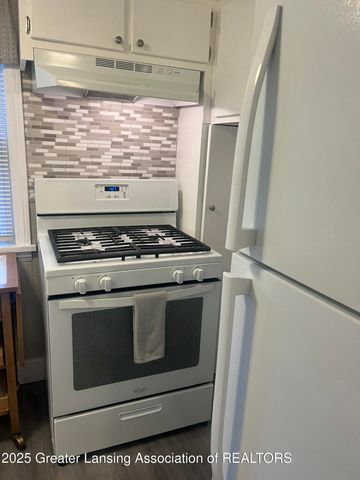 15860 Brook Road, Lansing, MI 48906