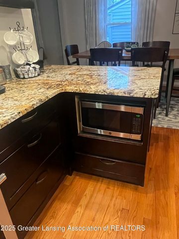 15860 Brook Road, Lansing, MI 48906