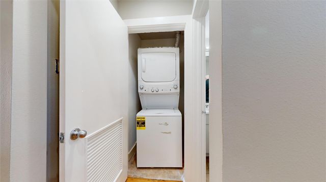 8715 Meadowcroft Drive 801, Houston, TX 77063