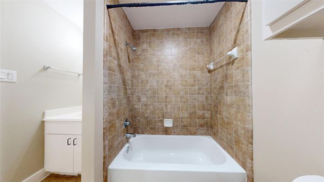 8715 Meadowcroft Drive 801, Houston, TX 77063