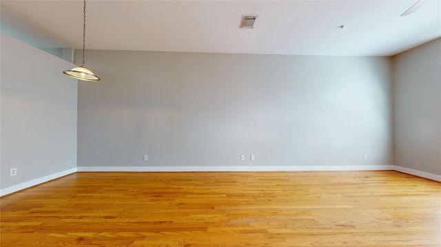8715 Meadowcroft Drive 801, Houston, TX 77063