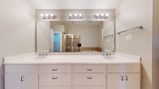 8715 Meadowcroft Drive 801, Houston, TX 77063