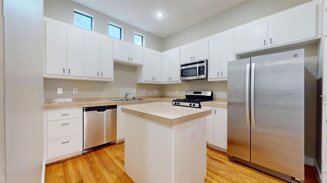 8715 Meadowcroft Drive 801, Houston, TX 77063
