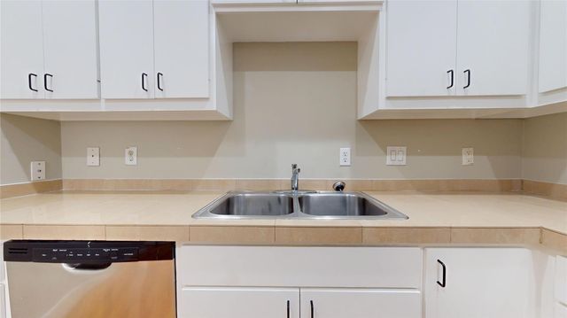 8715 Meadowcroft Drive 801, Houston, TX 77063