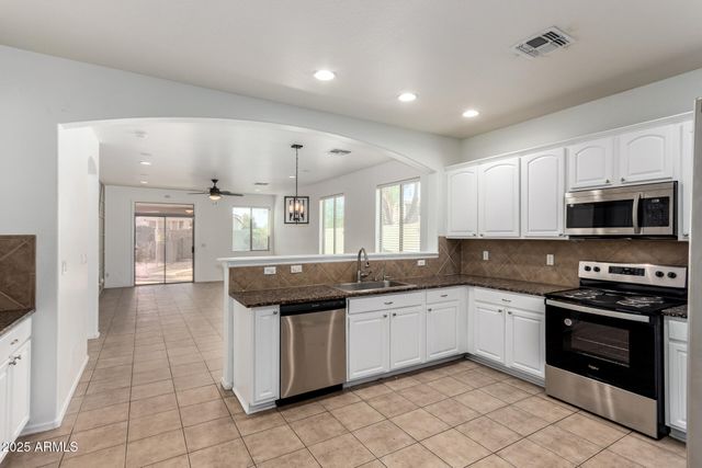 28232 N ABBY Circle, San Tan Valley, AZ 85143