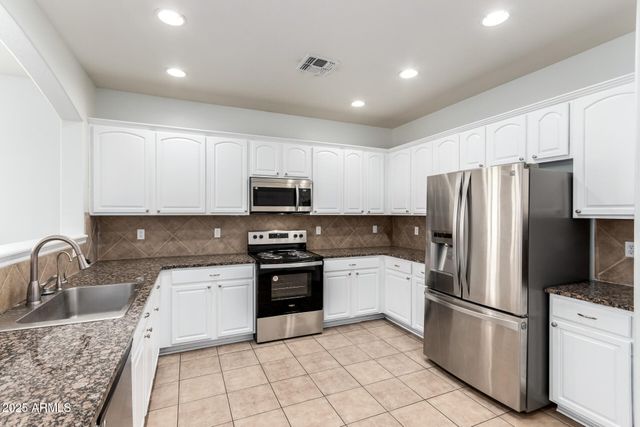 28232 N ABBY Circle, San Tan Valley, AZ 85143