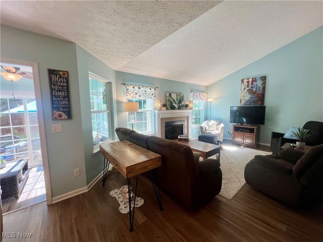 824 Wildberry Circle, Avon Lake, OH 44012