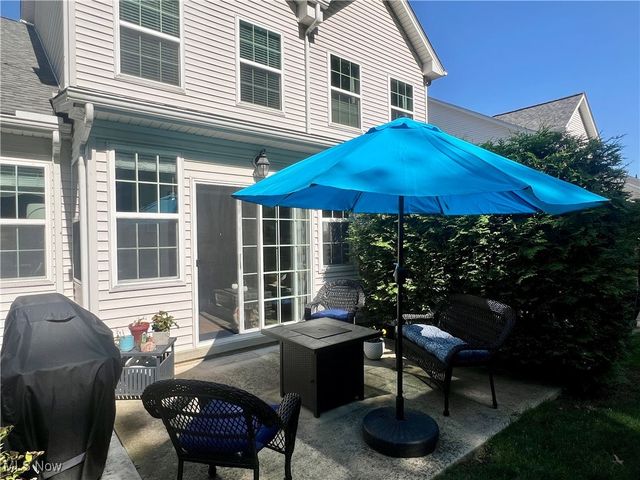 824 Wildberry Circle, Avon Lake, OH 44012