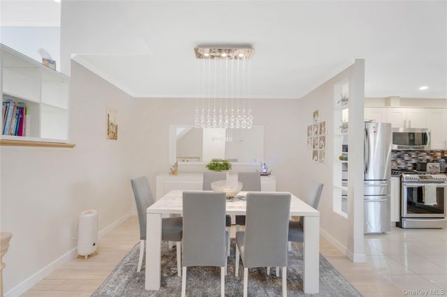 929 West Fingerboard Road, Staten Island, NY 10304