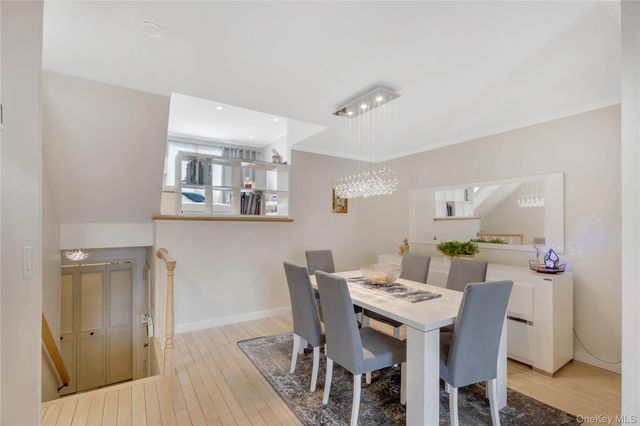 929 West Fingerboard Road, Staten Island, NY 10304