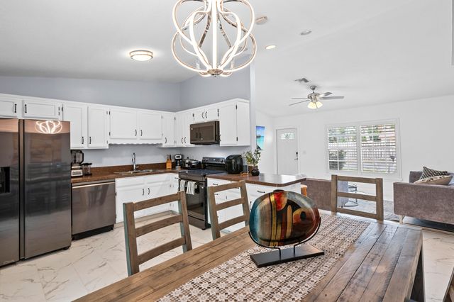 812 NW 6th Avenue, Boynton Beach, FL 33426