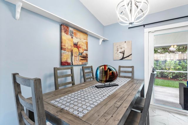 812 NW 6th Avenue, Boynton Beach, FL 33426