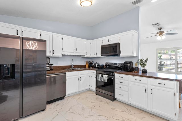 812 NW 6th Avenue, Boynton Beach, FL 33426