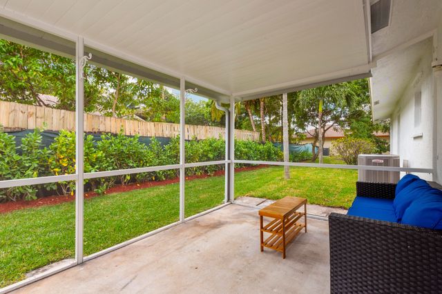 812 NW 6th Avenue, Boynton Beach, FL 33426