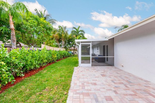 812 NW 6th Avenue, Boynton Beach, FL 33426