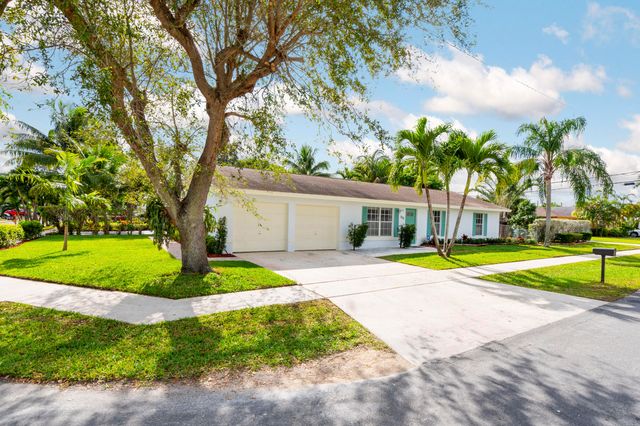 812 NW 6th Avenue, Boynton Beach, FL 33426