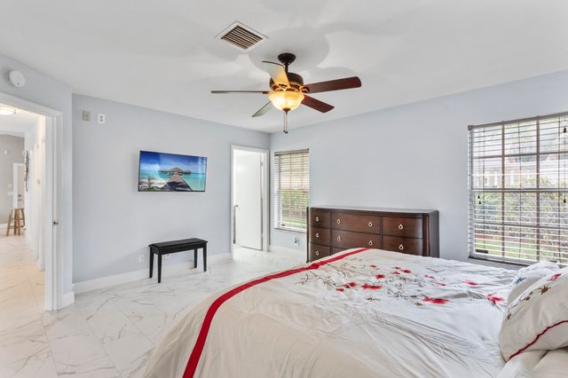 812 NW 6th Avenue, Boynton Beach, FL 33426