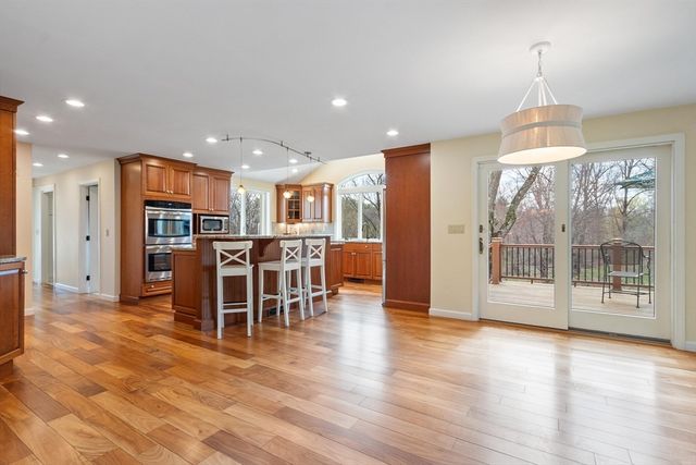 18 Robert Rd, Stow, MA 01775